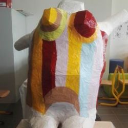 la Nana r�alis�e par des �l�ves selon la Nana de Niki Saint Phalle